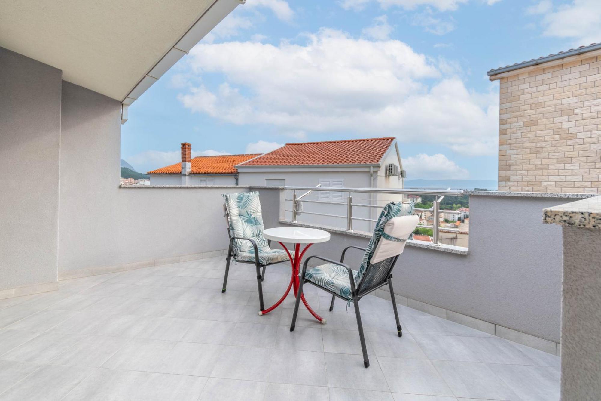 Studio Apartmani Dora Макарска Екстериор снимка